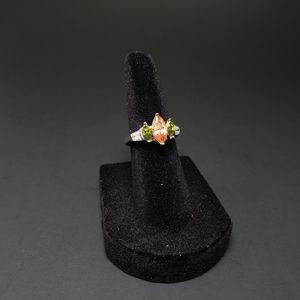 GORGEOUS Size 5 Silver Gemstone Statement Ring